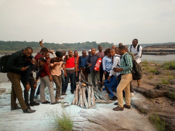 Formation des agents et étudiants de la Fondation Congolaise pour la Recherche Médicale à la maîtrise des incendies.