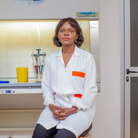 LA PROFESSEURE FRANCINE NTOUMI ELUE SECRETAIRE GENERALE DE L'ACADEMIE AFRICAINE DES SCIENCES